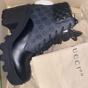 Brand new gucci snake boots